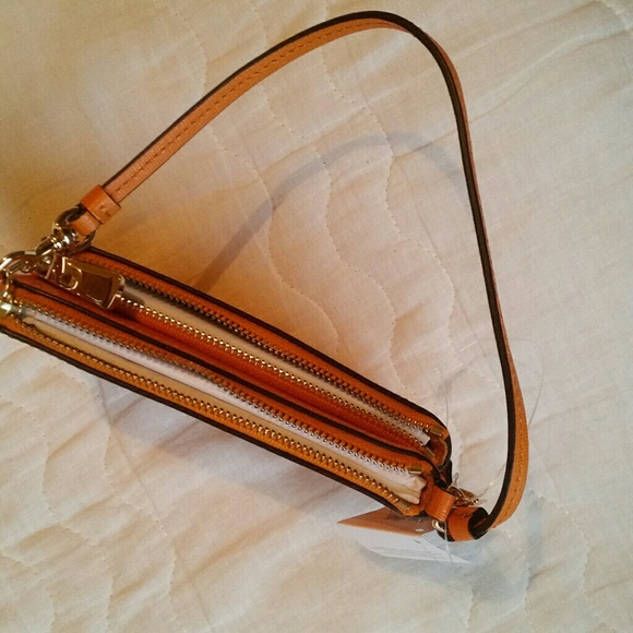 Coach Wrislet - Picture 6 of 6